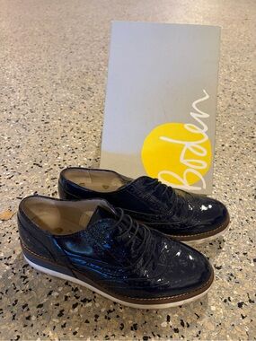 Boden Navy Patent Leather Wingtip Oxfords